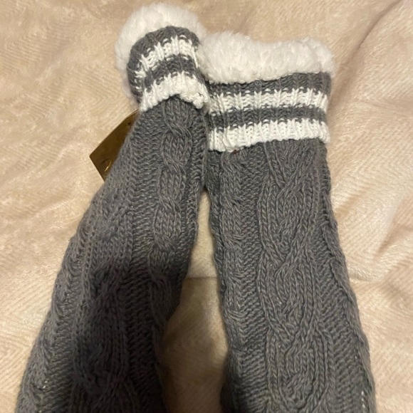 Women’s Just Cozy Grey Reindeer Slippers – (Women’s 8–12) | NWT - Picture 2 of 6